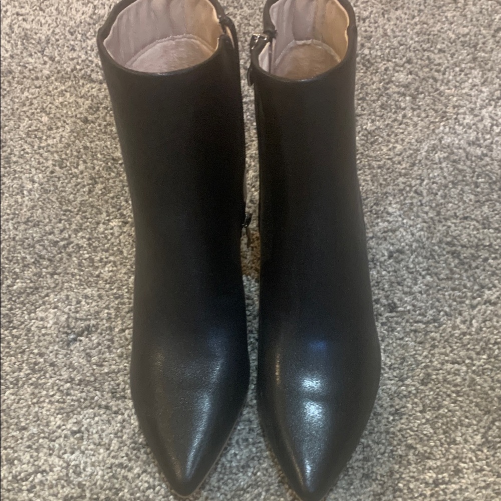 Elegant Black Ankle Boots
